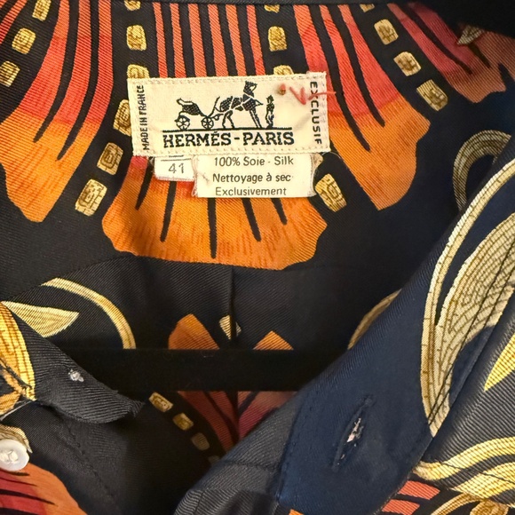 EXCELLENT Hermes 100 percent Silk Blouse - Picture 4 of 6
